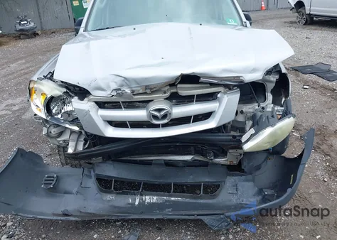 2005 Mazda Tribute I из США, поврежденный, VIN 4F2YZ02Z05KM59500